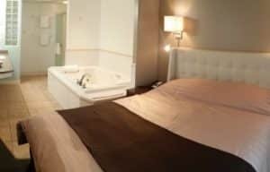 Executive jacuzzi suite room